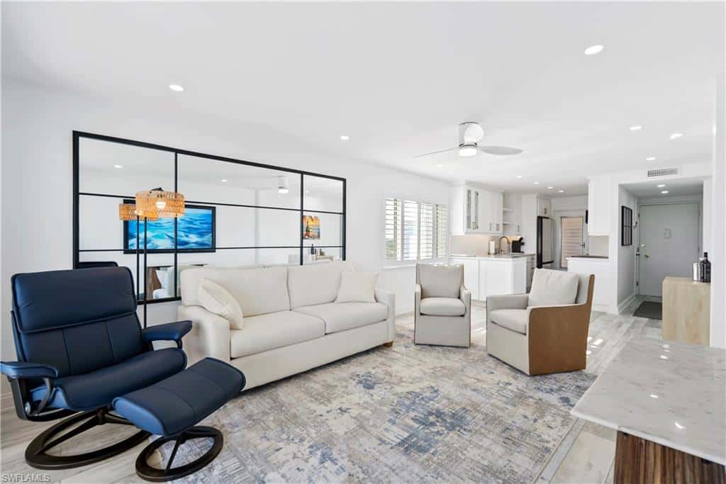1300 Gulf Shore Blvd #703, Naples, photo 4