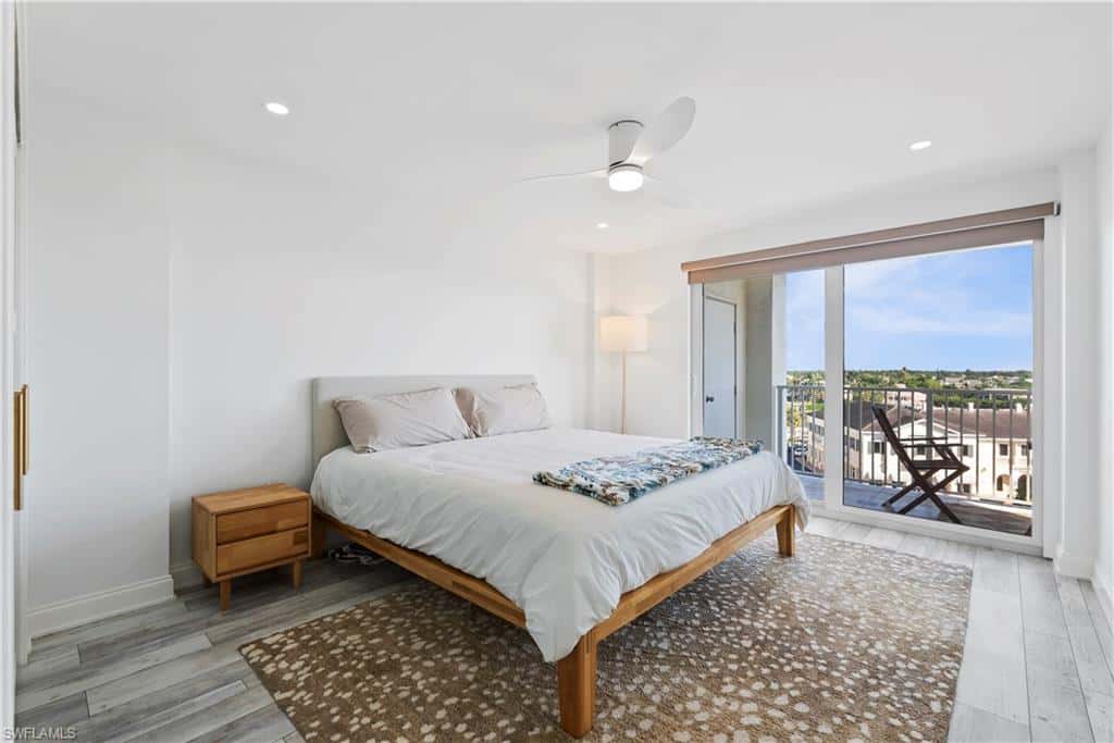 1300 Gulf Shore Blvd #703, Naples, photo 8