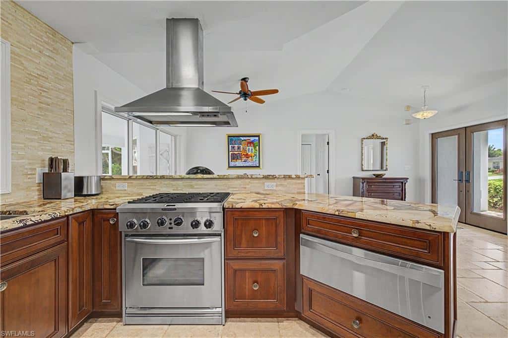 1813 49th Ter, Cape Coral, photo 11