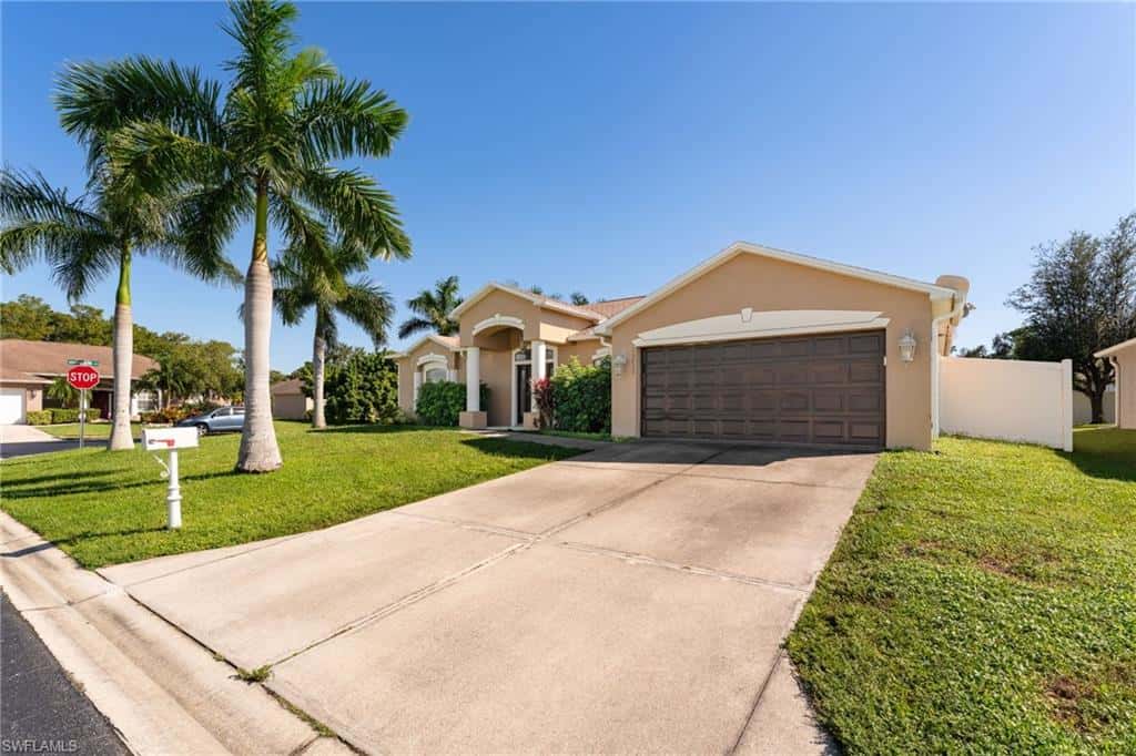 15752 Sunny Crest Ln, Fort Myers, photo 36