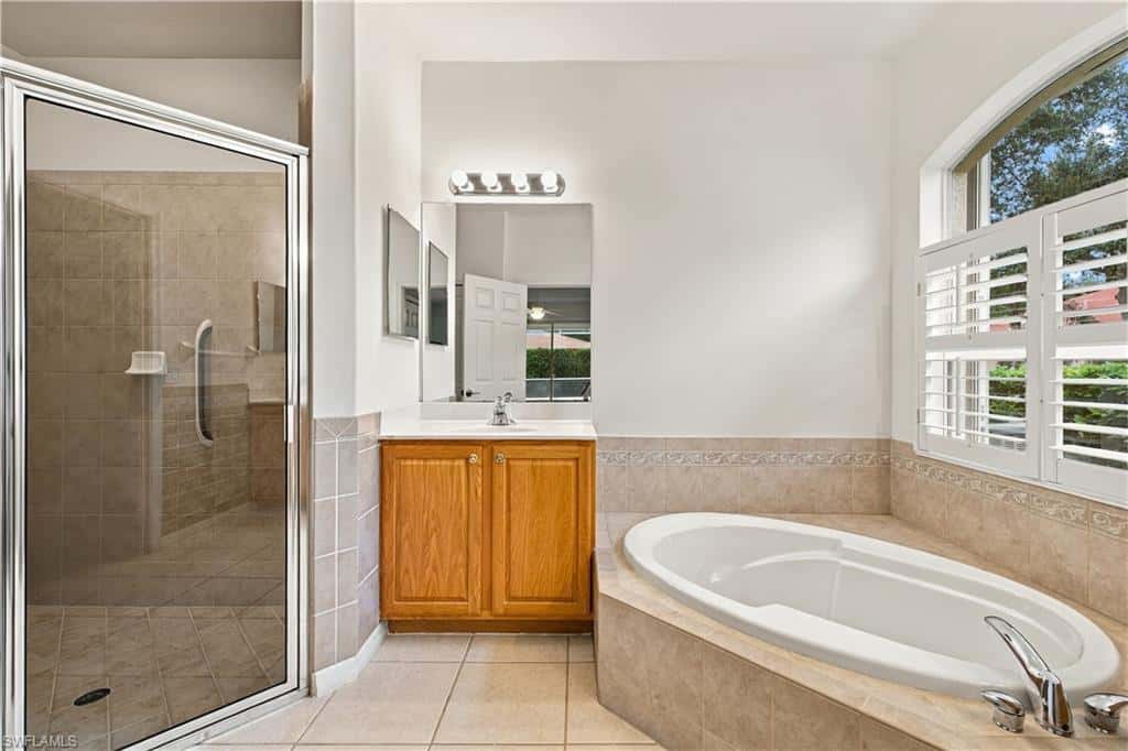 3899 Aurora Ct, Naples, photo 27