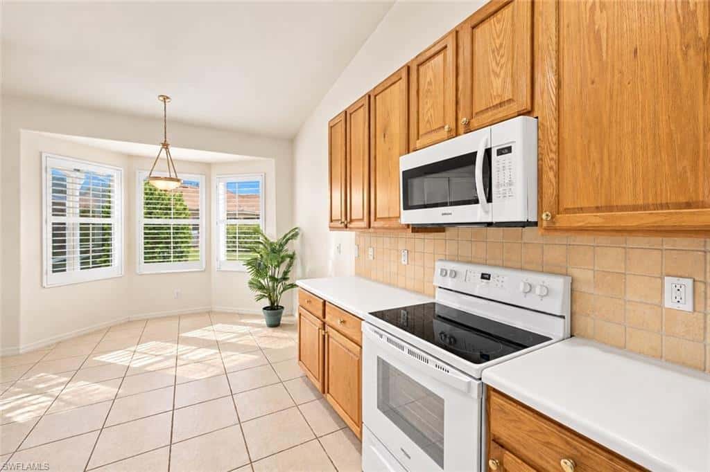 3899 Aurora Ct, Naples, photo 17