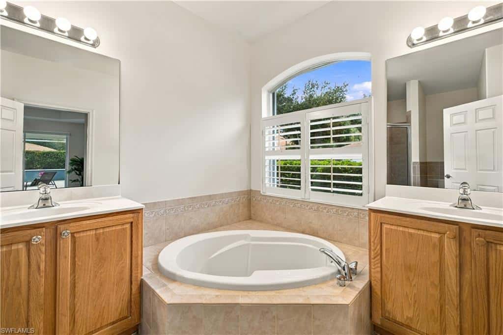 3899 Aurora Ct, Naples, photo 26