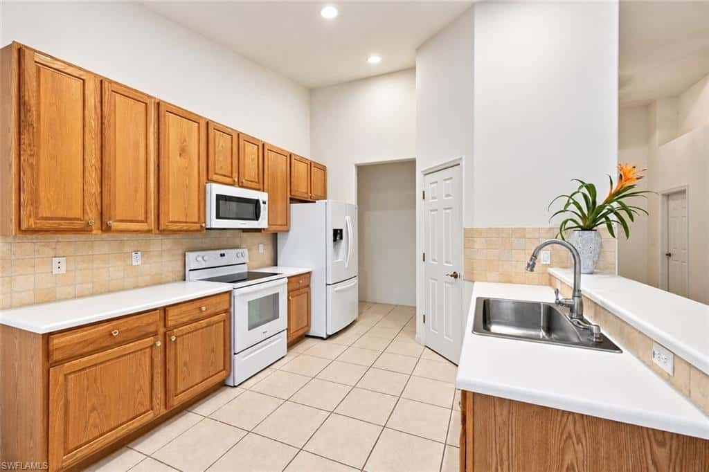 3899 Aurora Ct, Naples, photo 18