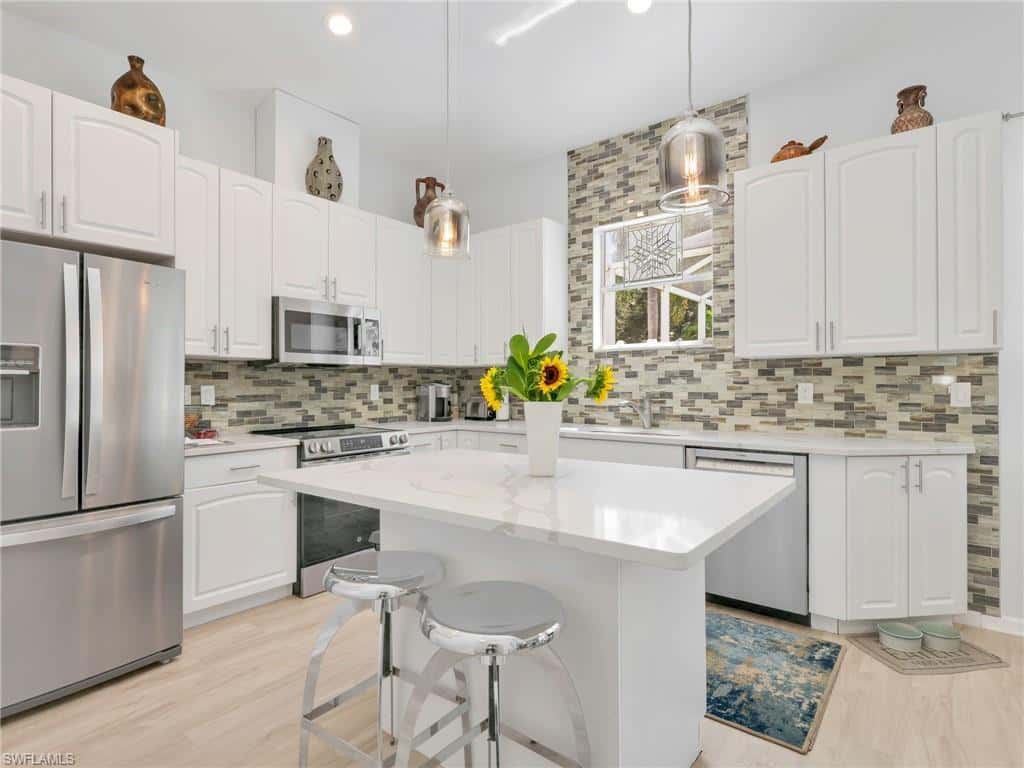 24921 Divot Dr, Bonita Springs, photo 4