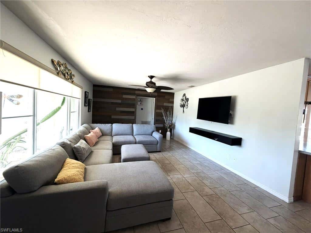 229 29th Ter, Cape Coral, photo 5