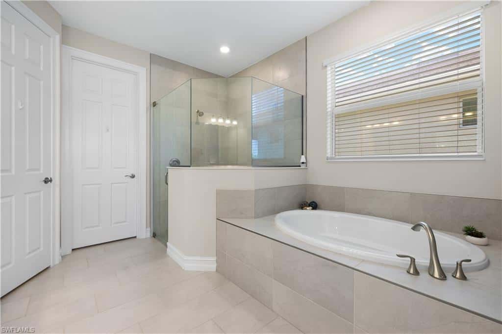 309 Spiaggio Ct, Naples, photo 21