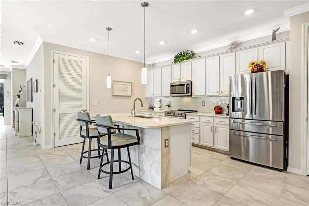 1148 Town And River Dr, Fort Myers, photo 9