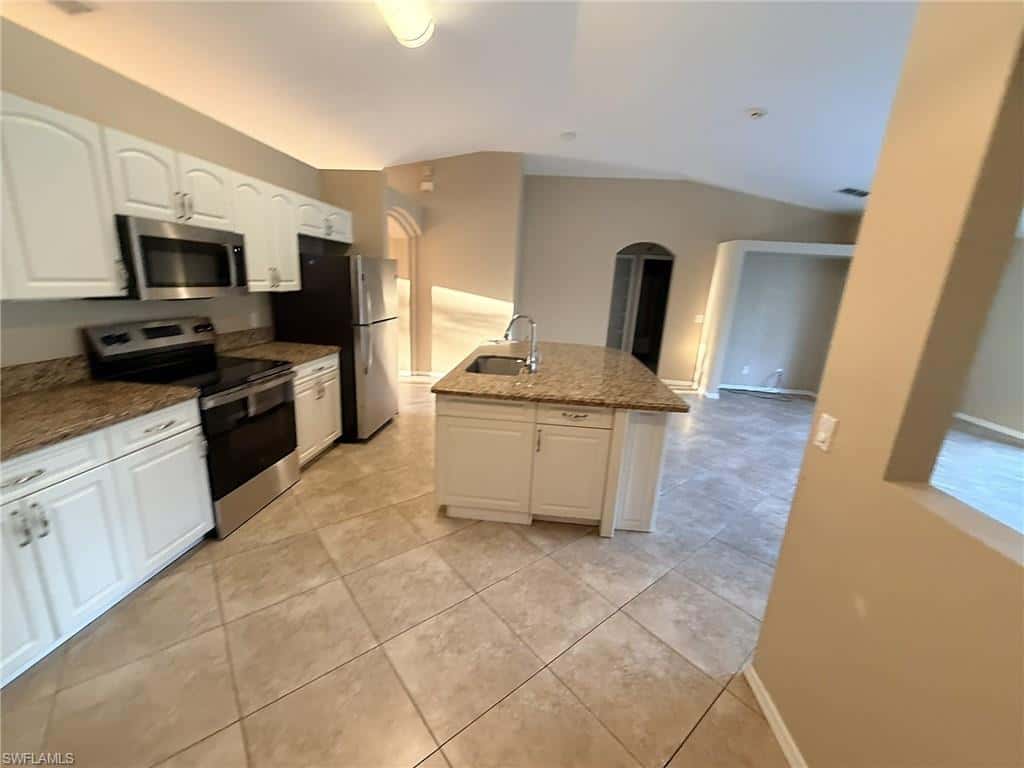330 12th St, Naples, photo 13