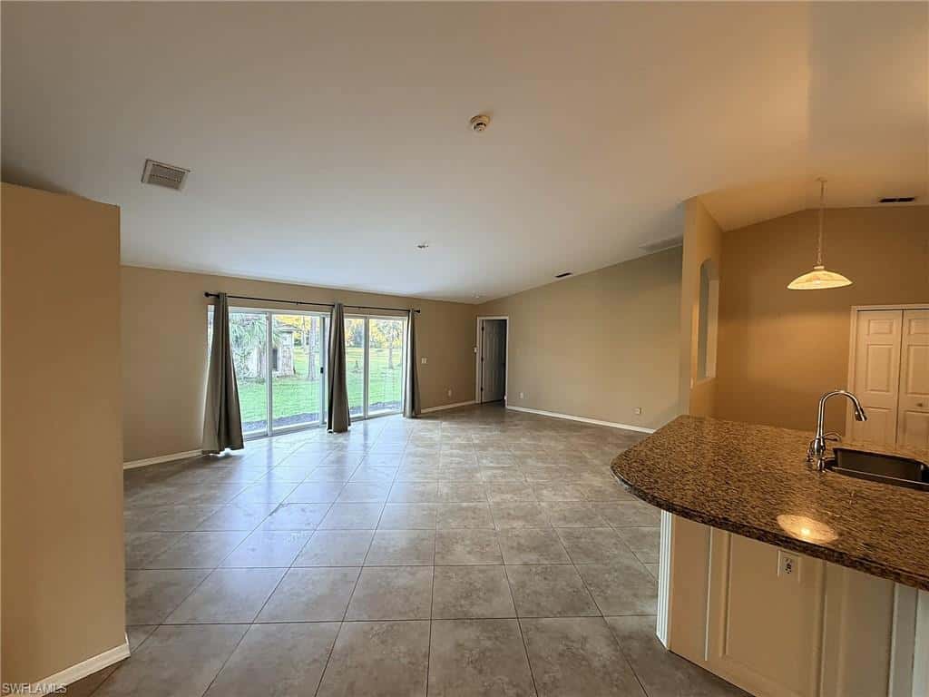 330 12th St, Naples, photo 9