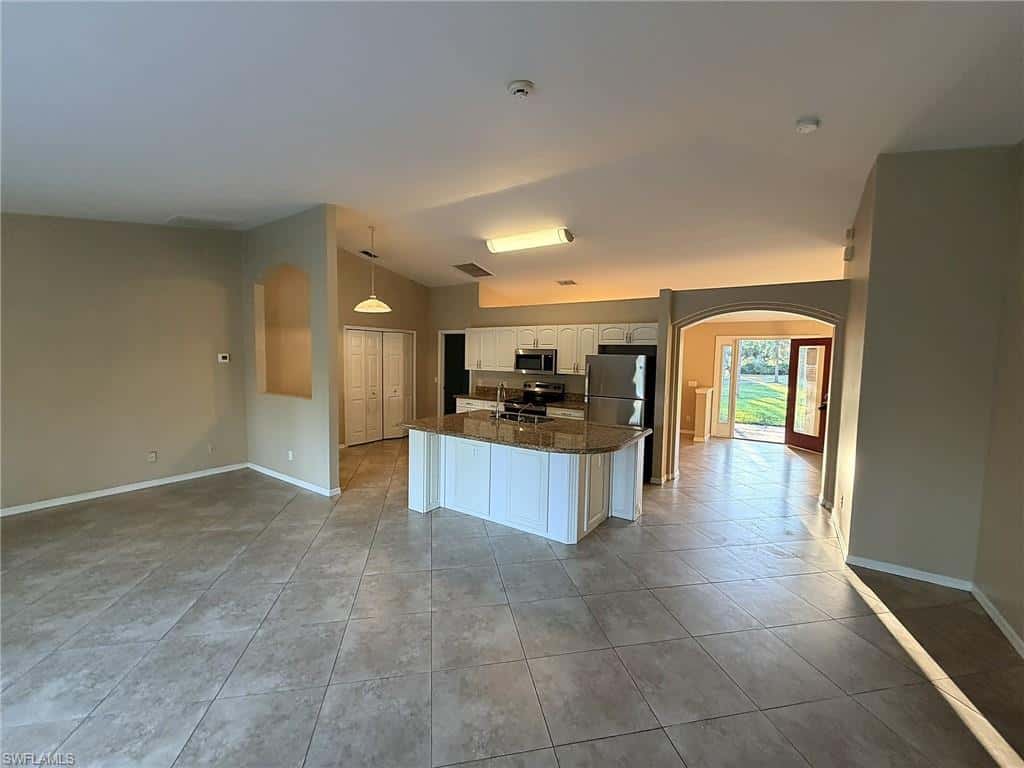 330 12th St, Naples, photo 8