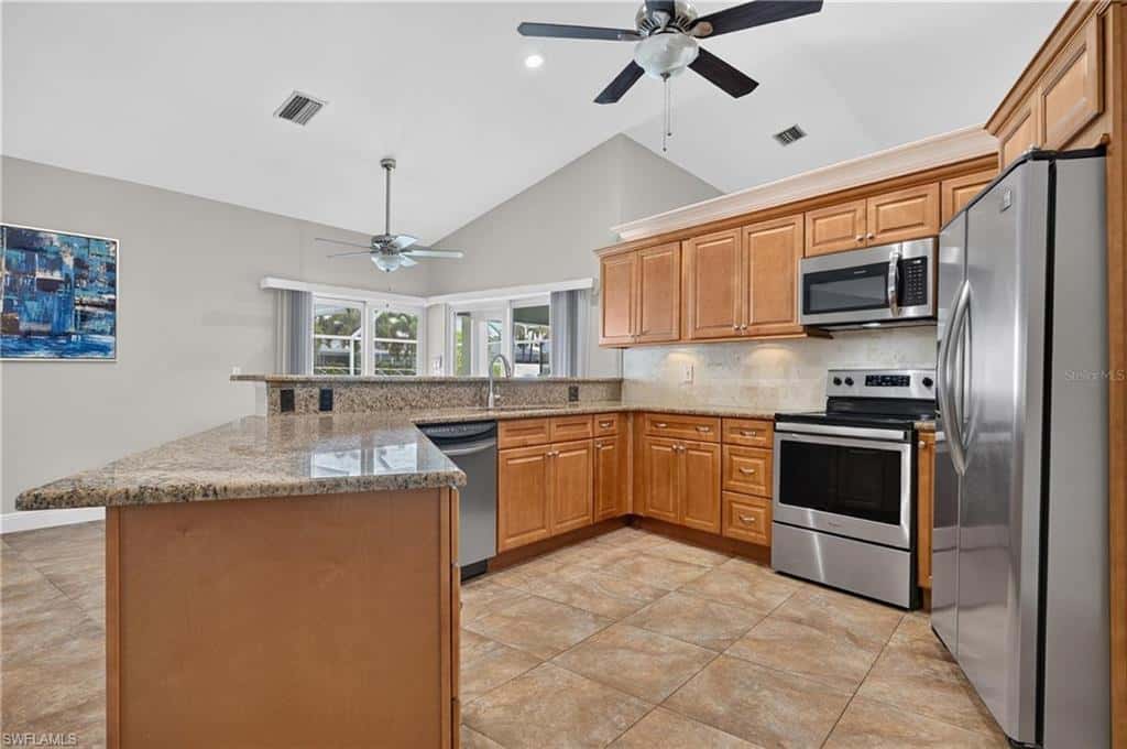 4933 Seville Ct, Cape Coral, photo 12