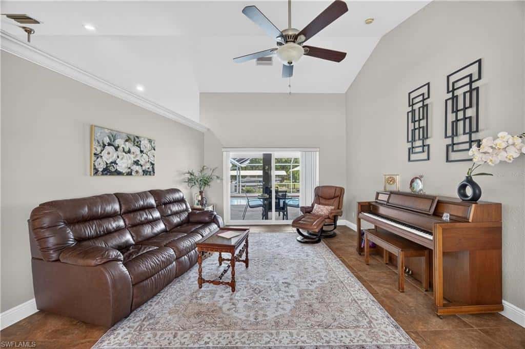 4933 Seville Ct, Cape Coral, photo 7