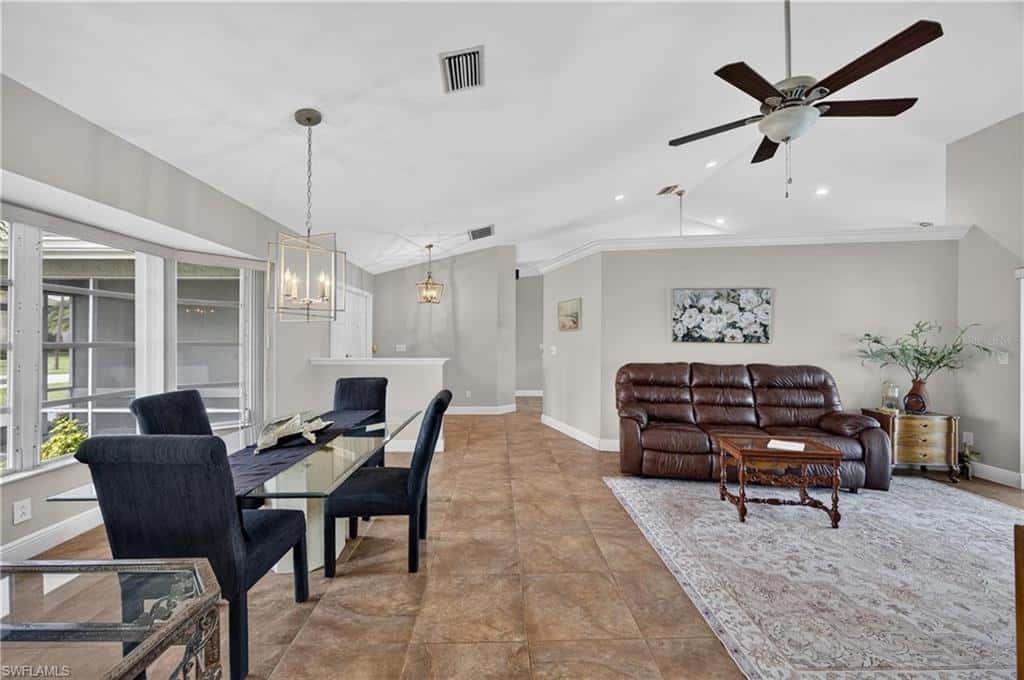 4933 Seville Ct, Cape Coral, photo 9