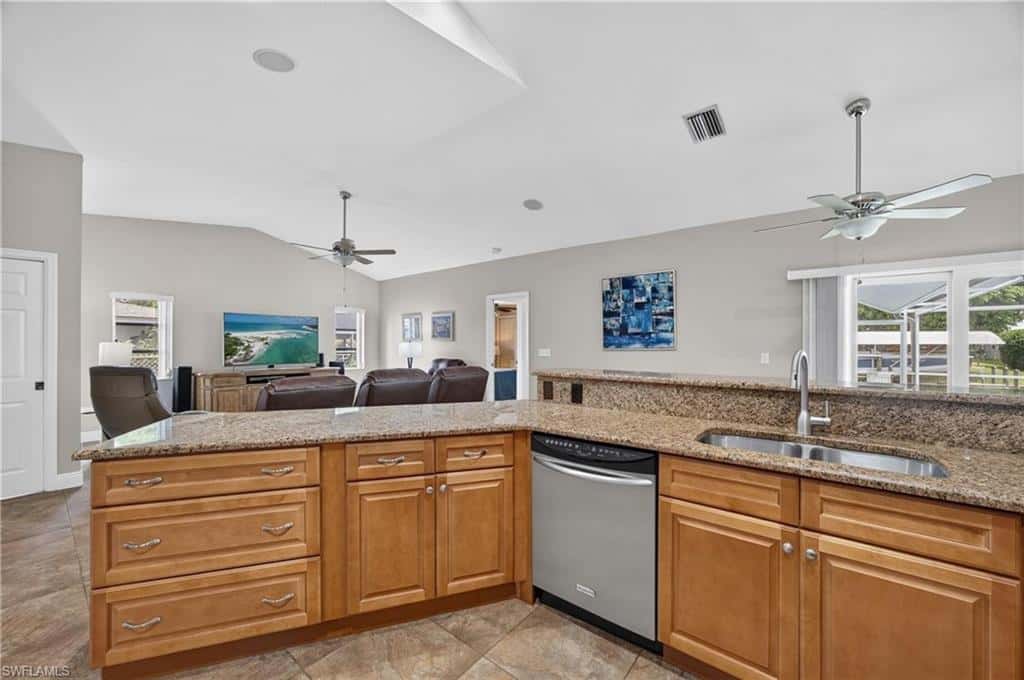 4933 Seville Ct, Cape Coral, photo 14