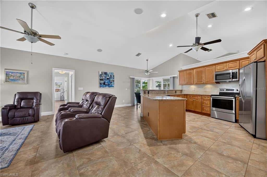 4933 Seville Ct, Cape Coral, photo 18
