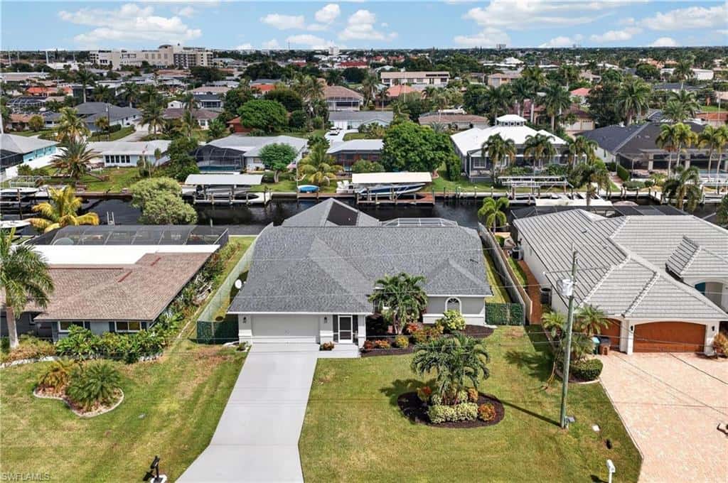 4933 Seville Ct, Cape Coral, photo 39