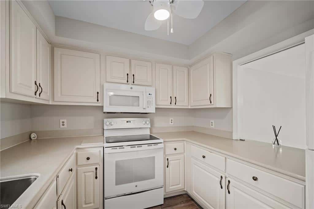 5635 Rattlesnake Hammock Rd #203d, Naples, photo 4