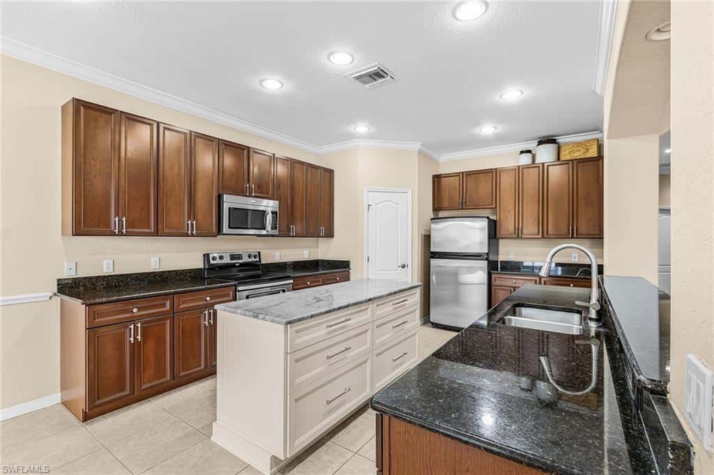 12424 Country Day Cir, Fort Myers, photo 8