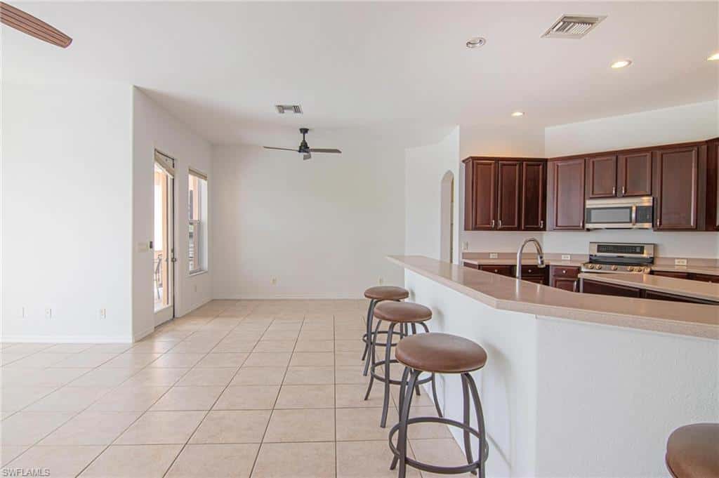 2656 Fairmont Isle Cir, Cape Coral, photo 4