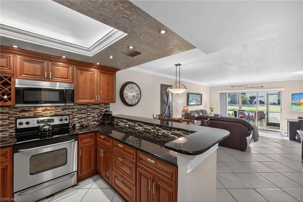 201 Quail Forest Blvd #109, Naples, photo 8