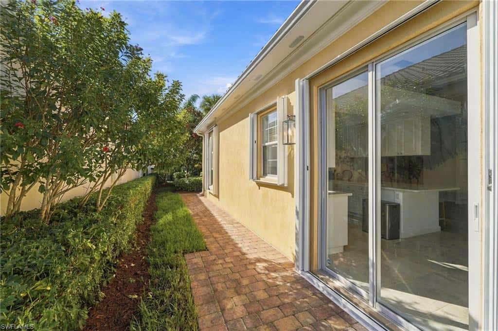 7565 Garibaldi Ct, Naples, photo 25