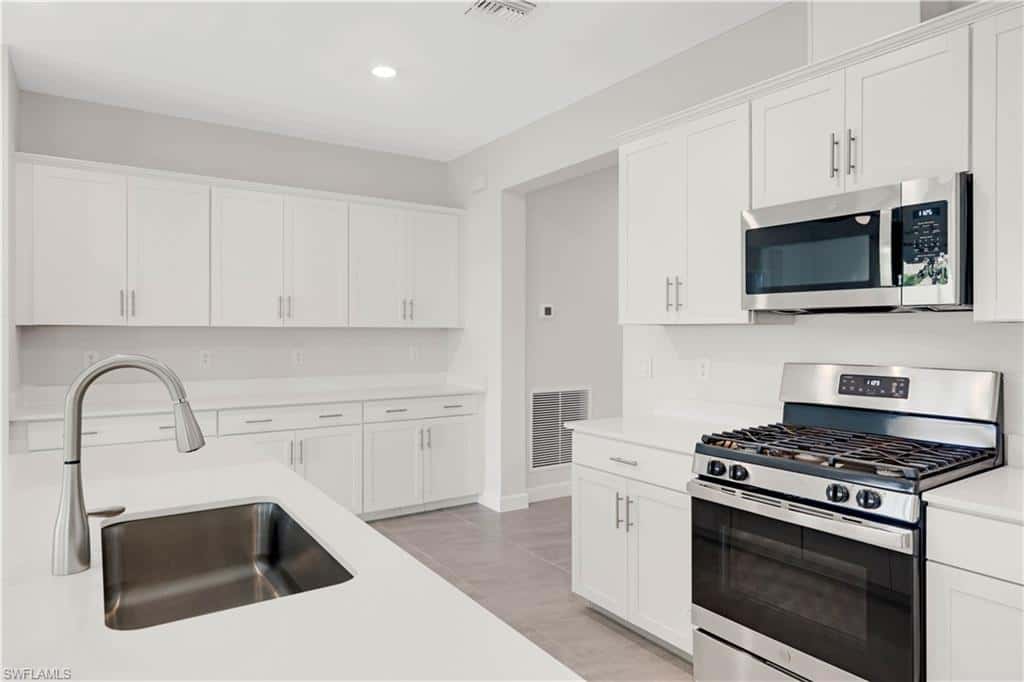 18315 Ridgeline Dr, Estero, photo 13