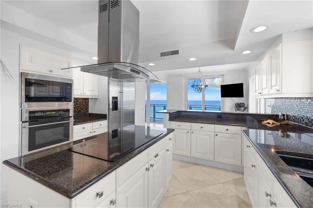 8231 Bay Colony Dr #704, Naples, photo 9