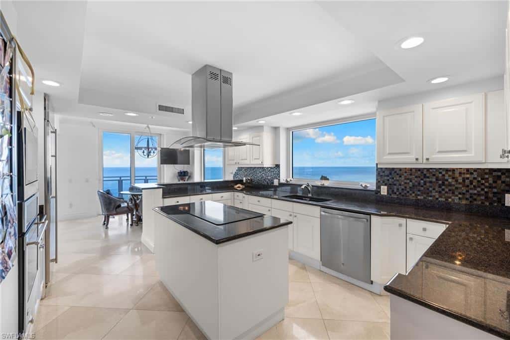 8231 Bay Colony Dr #704, Naples, photo 10