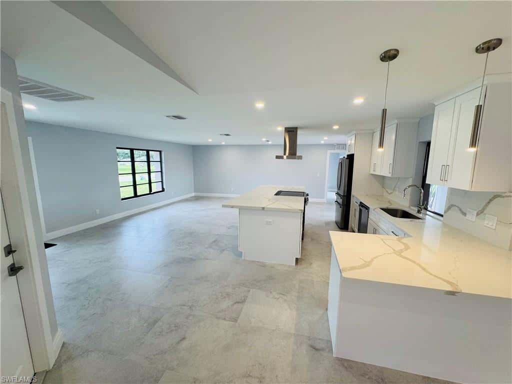 112 38th Ter, Cape Coral, photo 13