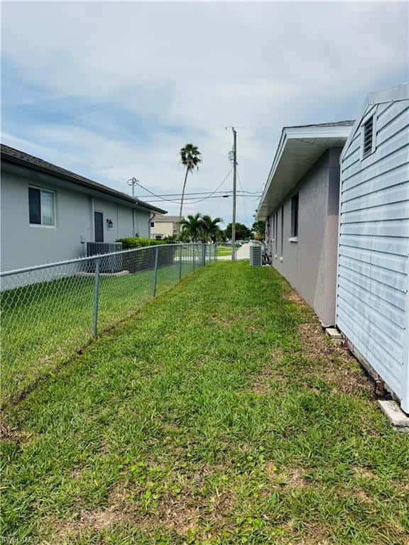 112 38th Ter, Cape Coral, photo 44