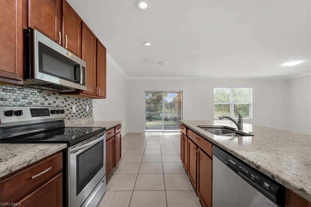 673 Hadley St, Naples, photo 13