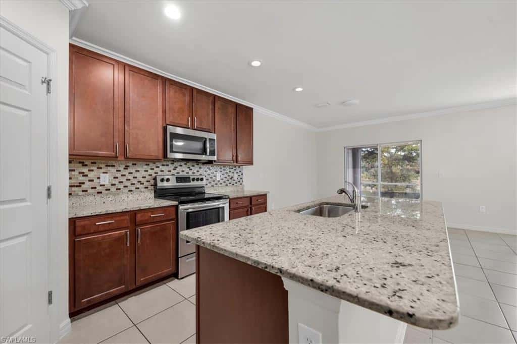 673 Hadley St, Naples, photo 12