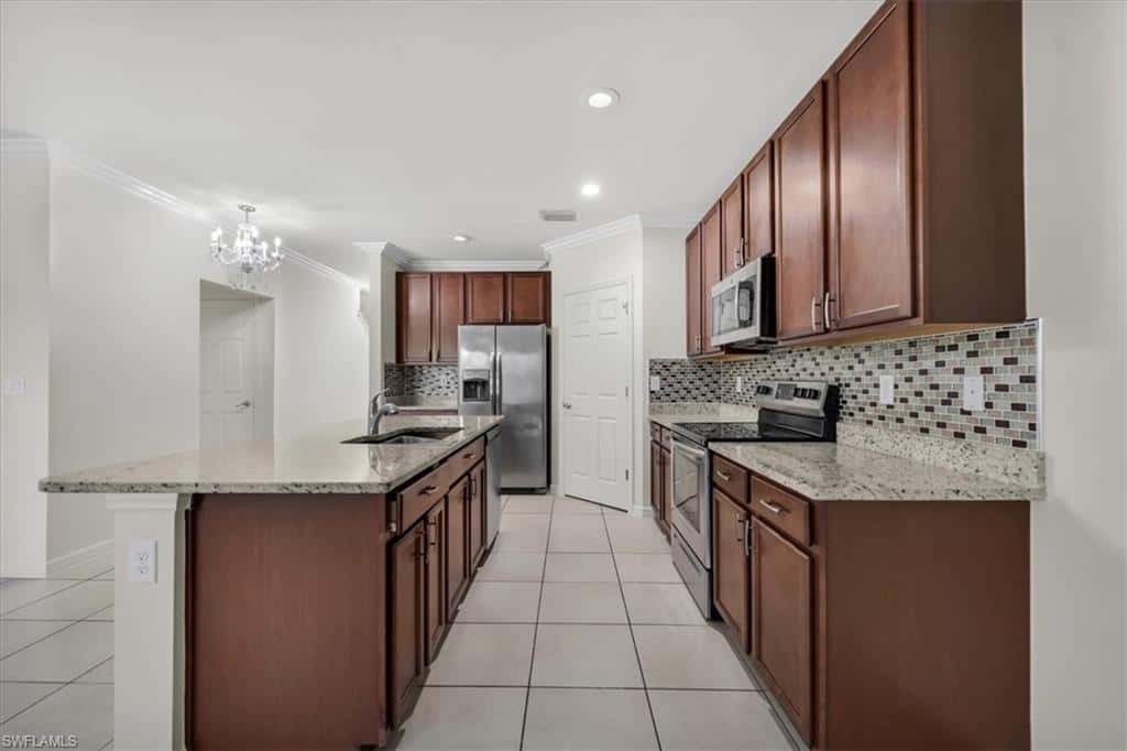 673 Hadley St, Naples, photo 14