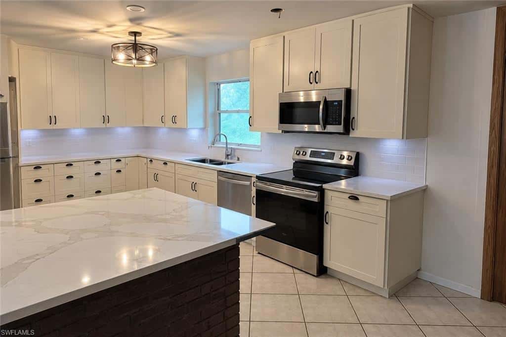 2260 Howard Rd, Labelle, photo 5