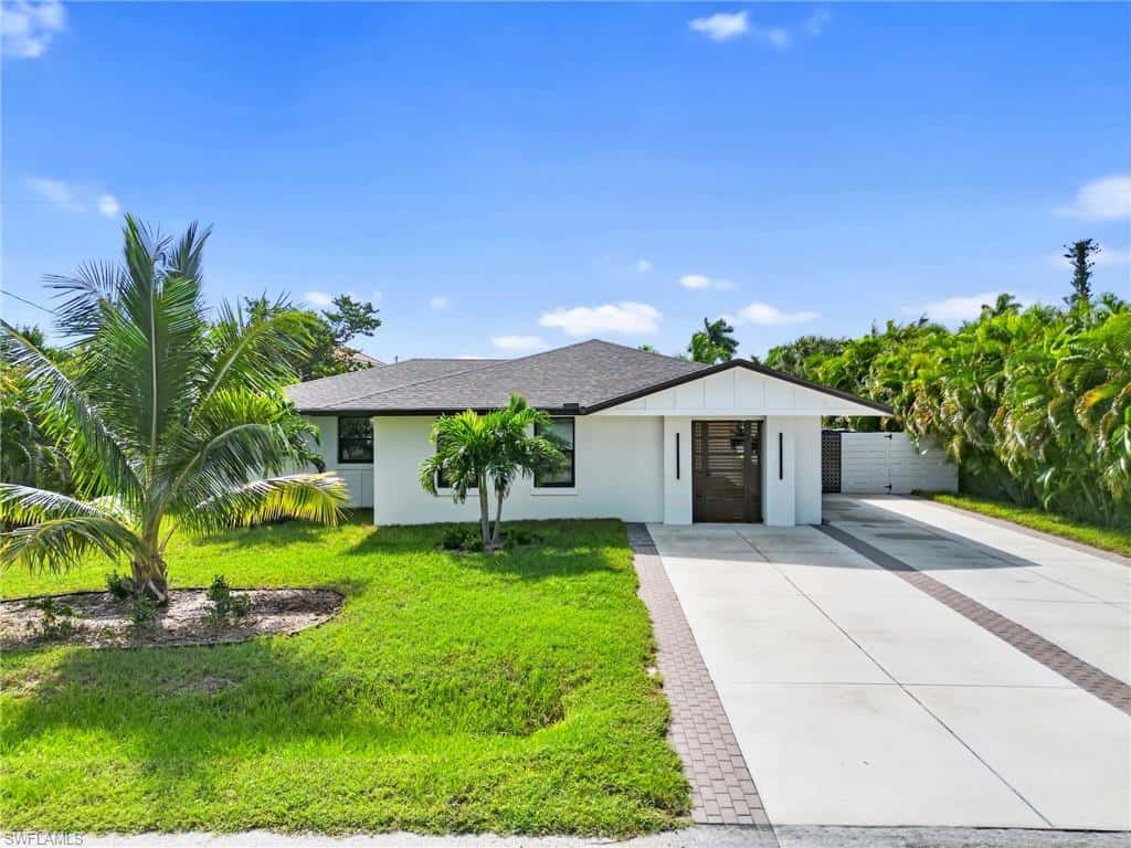 12755 Brewster Dr, Fort Myers, photo 5