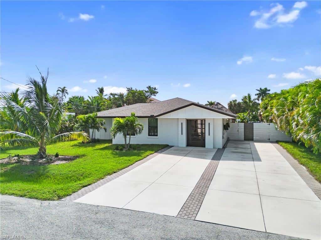 12755 Brewster Dr, Fort Myers, photo 4