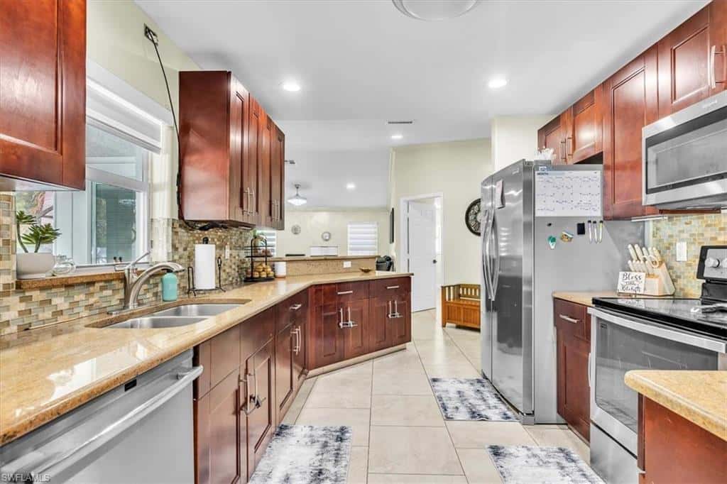 3619 Oasis Blvd, Cape Coral, photo 13