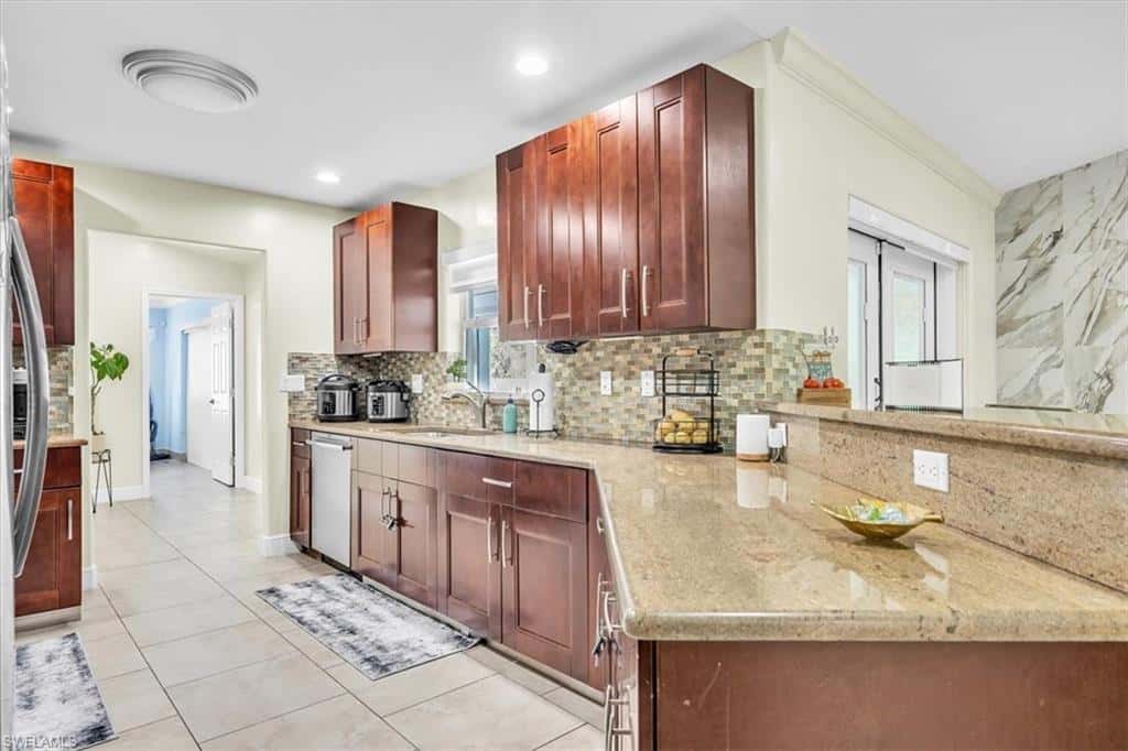 3619 Oasis Blvd, Cape Coral, photo 12