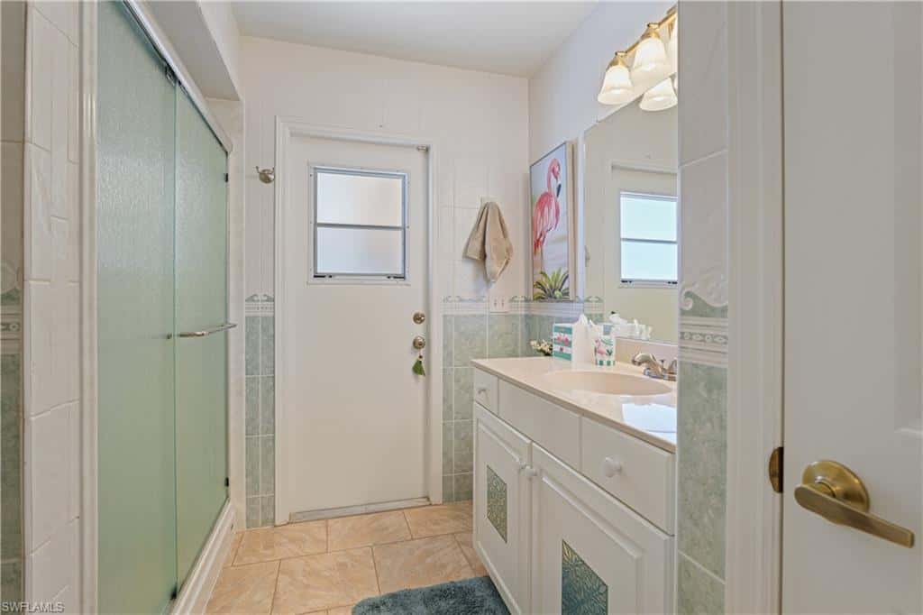 908 Vogiantzis Pkwy, Cape Coral, photo 23