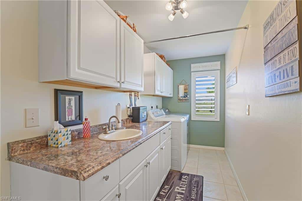 908 Vogiantzis Pkwy, Cape Coral, photo 27