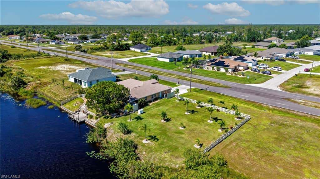 908 Vogiantzis Pkwy, Cape Coral, photo 52
