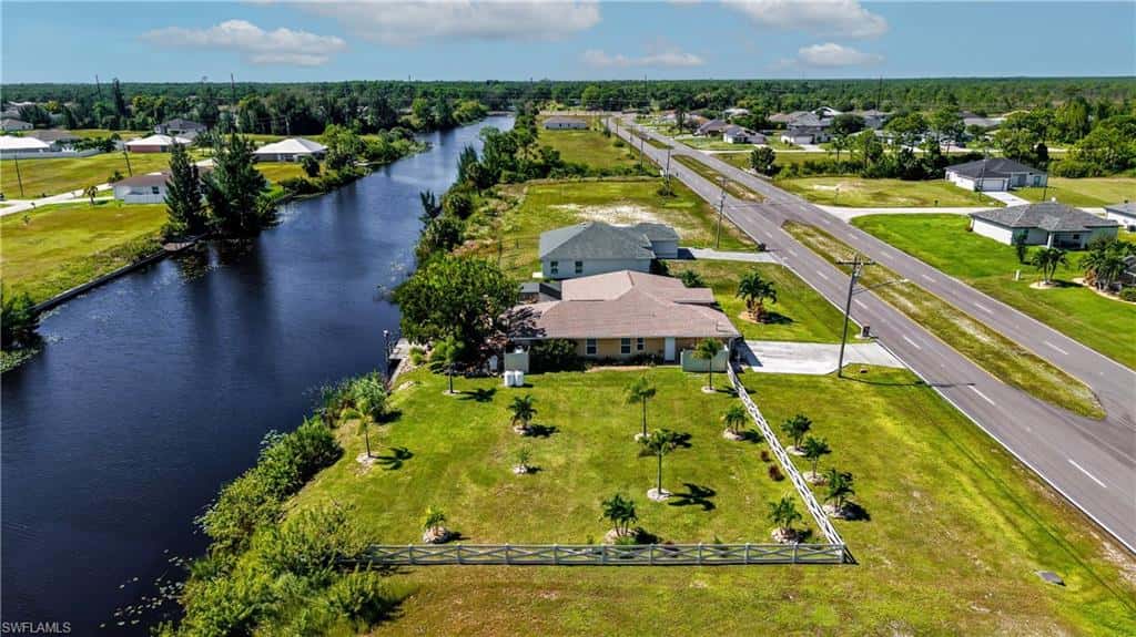 908 Vogiantzis Pkwy, Cape Coral, photo 43