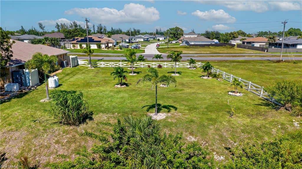 908 Vogiantzis Pkwy, Cape Coral, photo 51