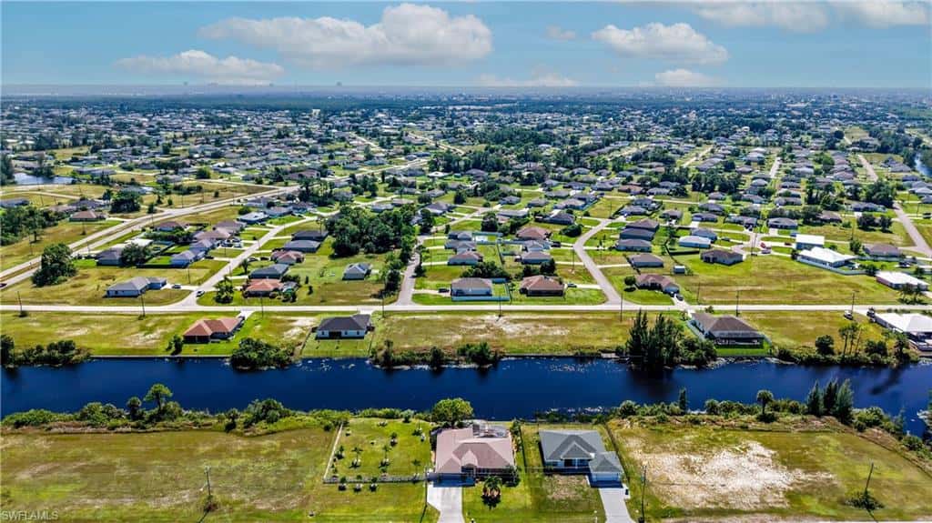 908 Vogiantzis Pkwy, Cape Coral, photo 55