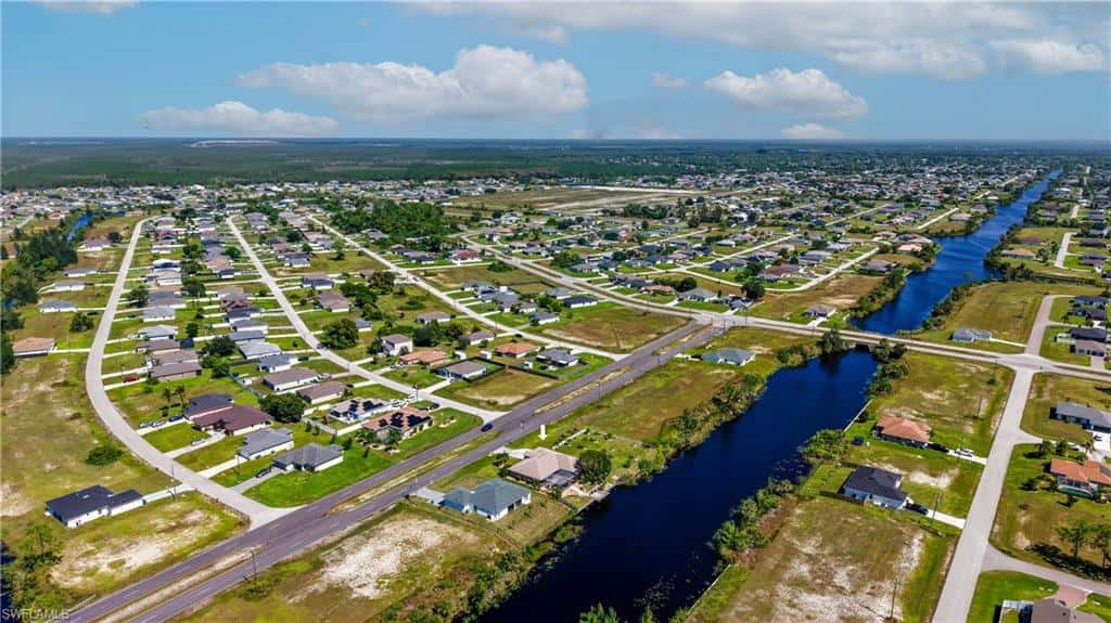 908 Vogiantzis Pkwy, Cape Coral, photo 59