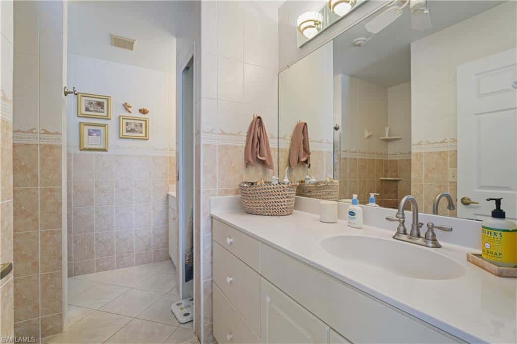 908 Vogiantzis Pkwy, Cape Coral, photo 19