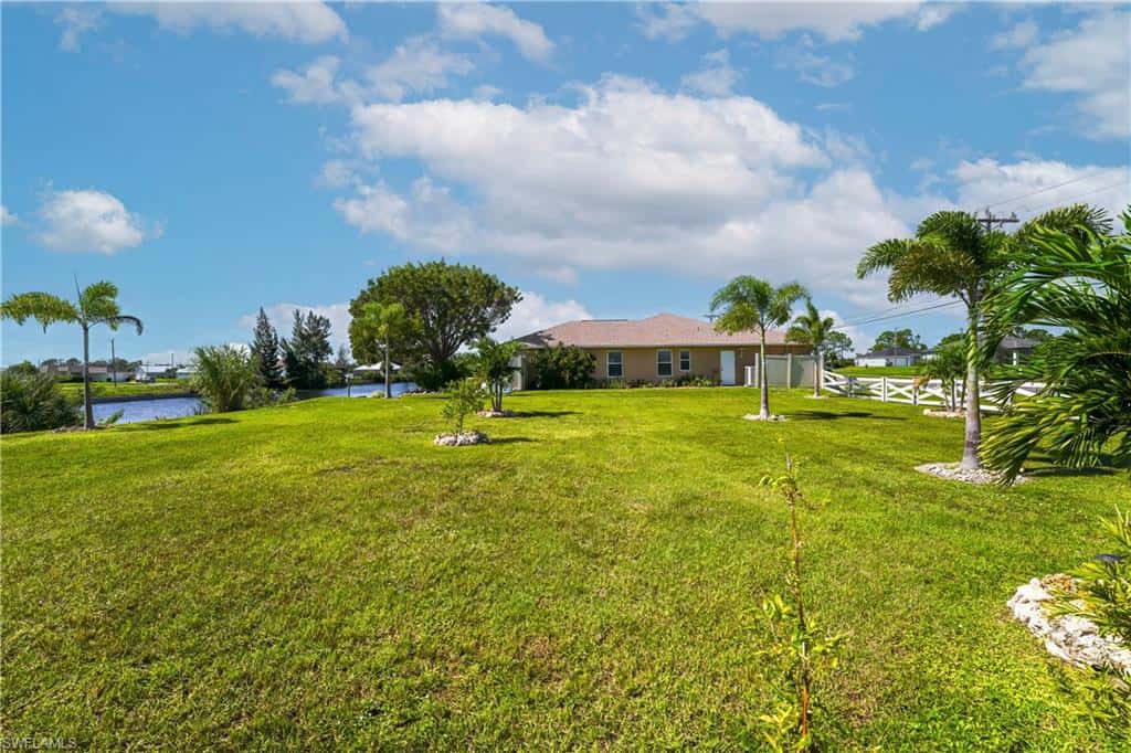 908 Vogiantzis Pkwy, Cape Coral, photo 39