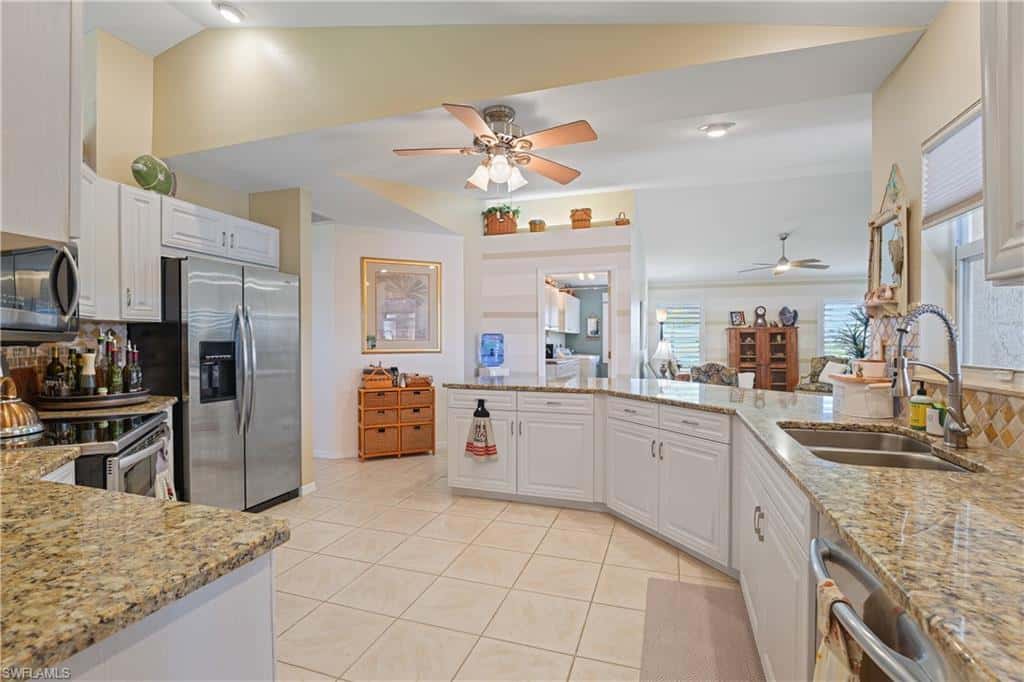 908 Vogiantzis Pkwy, Cape Coral, photo 8