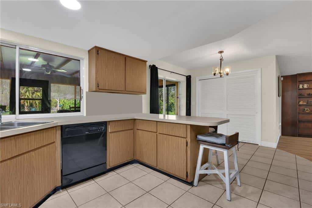 340 Pollywog Pt, Labelle, photo 9